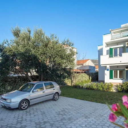 Apartment Lovely In Kastel Stari With Wifi *