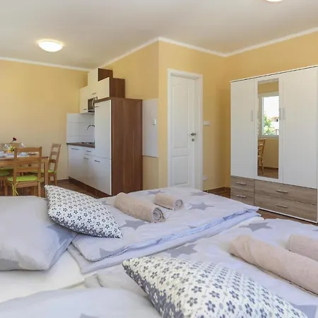 Stunning In Kastel Stari