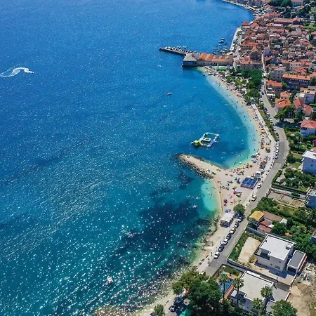 Apartment Lovely In Kastel Stari With Wifi *