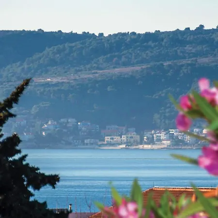 Apartment Lovely In Kastel Stari With Wifi Kastela